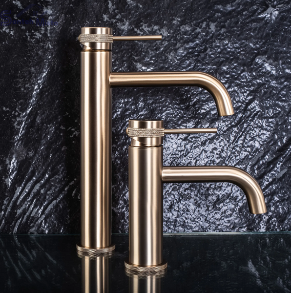 Змішувач для раковини (умивальника) REA LUNGO GRIP BRUSHED GOLD низький REA-B6950 фото